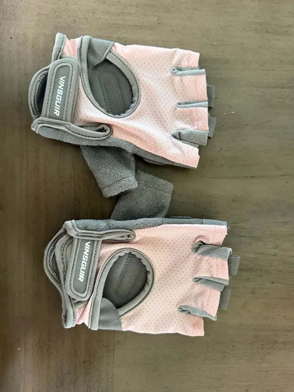 VINSGUIR Women's Breathable Half-Finger Workout Gym Gloves